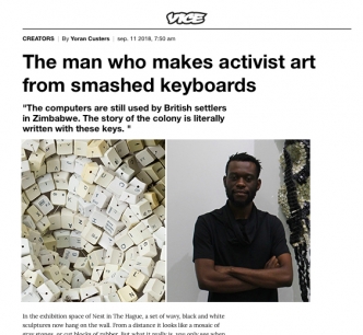 Moffat Takadiwa featured in "De man die activistische kunst maakt van kapotgeslagen toetsenborden"